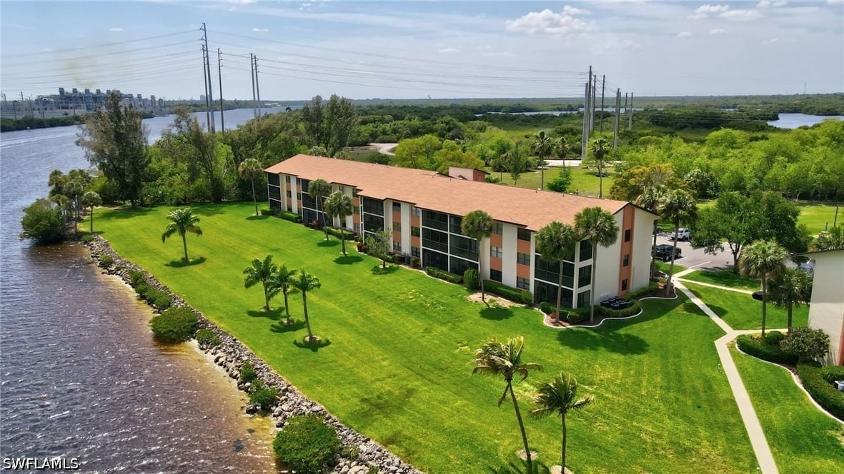 16000 Bay Pointe Boulevard #307, North Fort Myers, FL 33917 photo 4