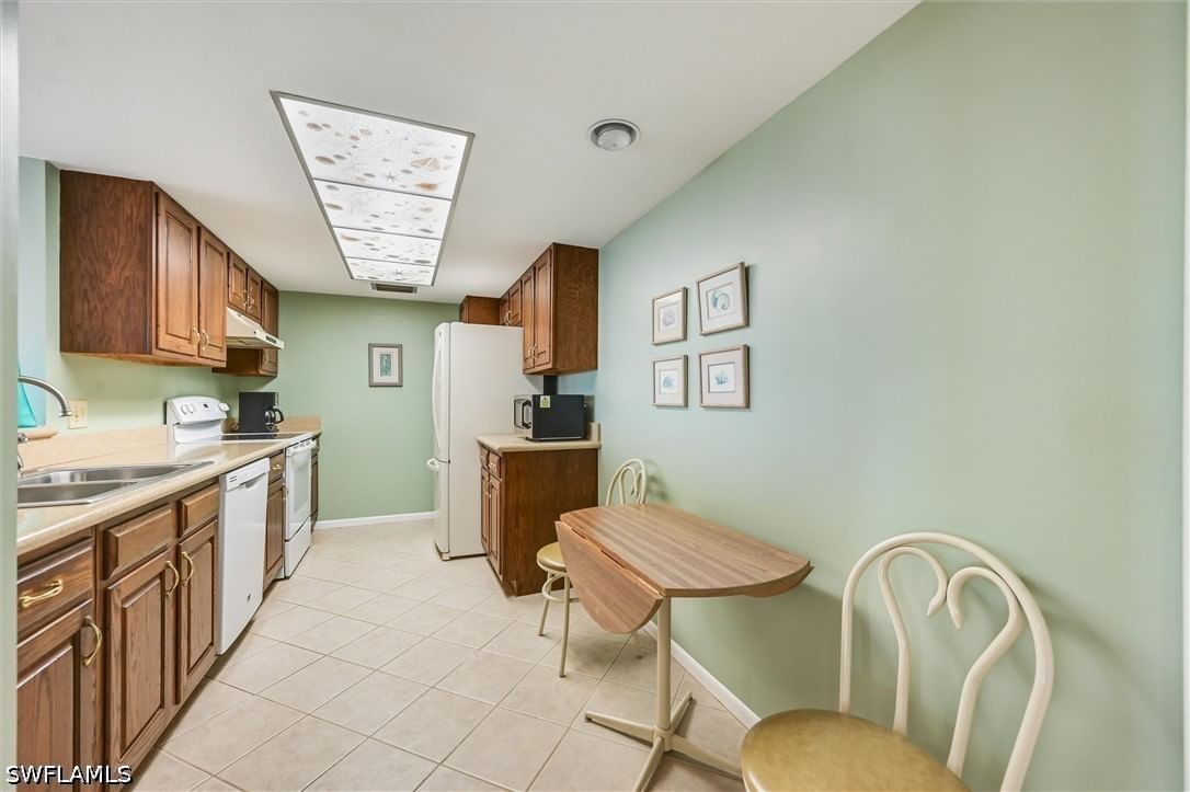 17 Bluebill Avenue #803, Naples, FL 34108 photo 4