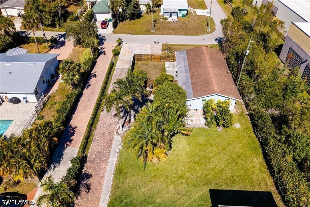 1400 Rosemary Lane, Naples, FL 34103 photo 2