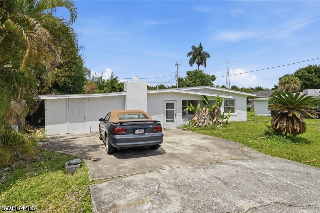 78 Victoria Drive, North Fort Myers, FL 33917 photo 2