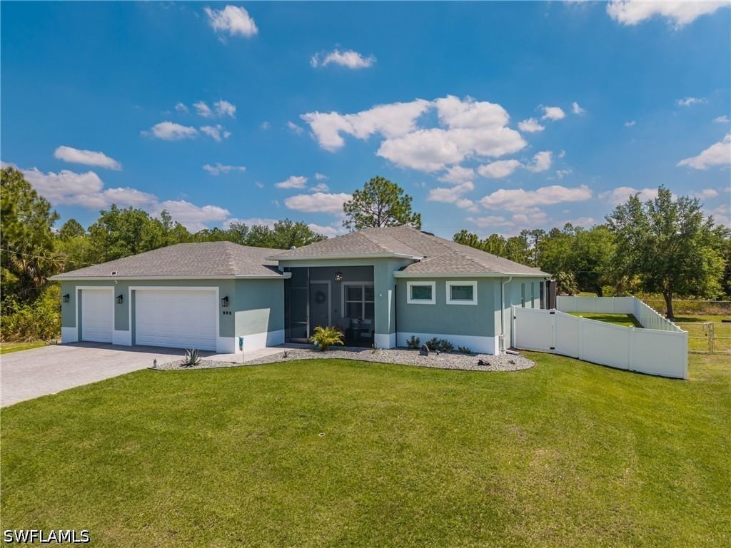908 Hibiscus Avenue, Lehigh Acres, FL 33972 photo 3
