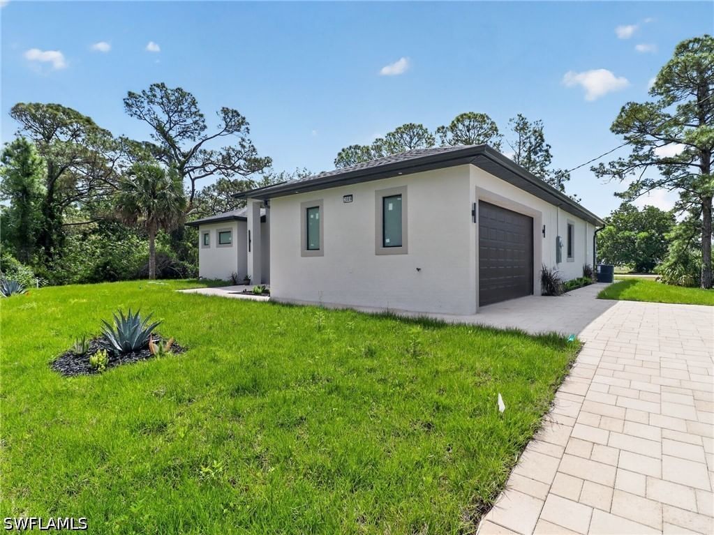2009 Dixie Way, Lehigh Acres, FL 33972 photo 4