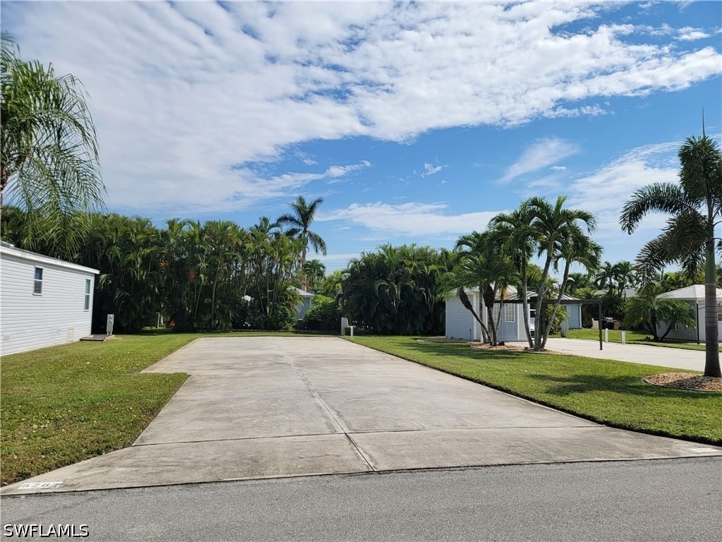5761 Pathwood Court, Fort Myers, FL 33905 photo 2