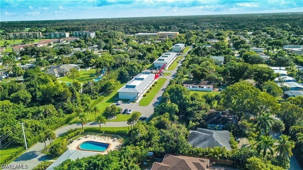 1095 Rosemary Court, Naples, FL 34103 photo 3