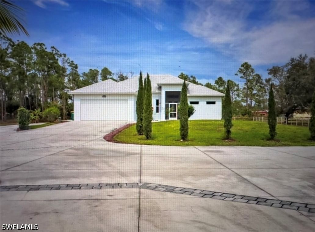 2575 31st Avenue NE, Naples, FL 34120 photo 2