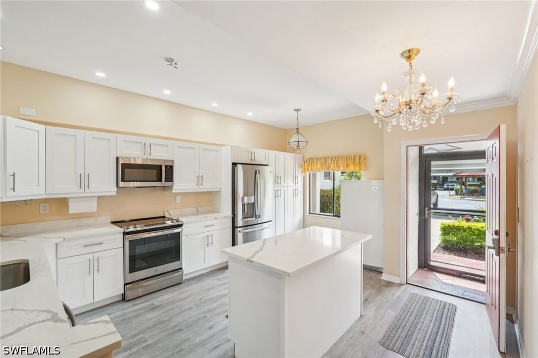 7340 Coventry Court #809, Naples, FL 34104 photo 4