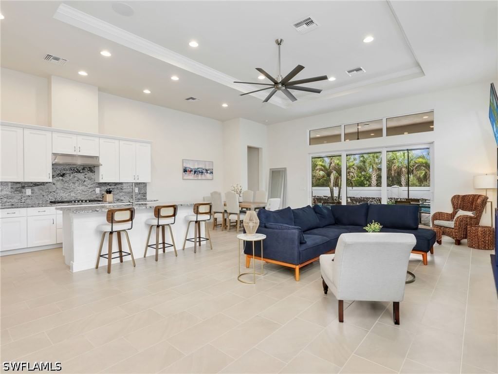 9288 Cayman Drive, Naples, FL 34114 photo 3