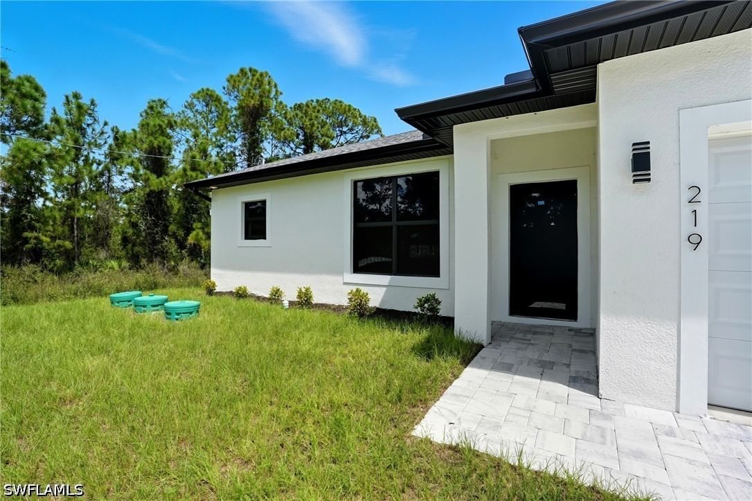 219 Ogden Avenue S, Lehigh Acres, FL 33974 photo 3
