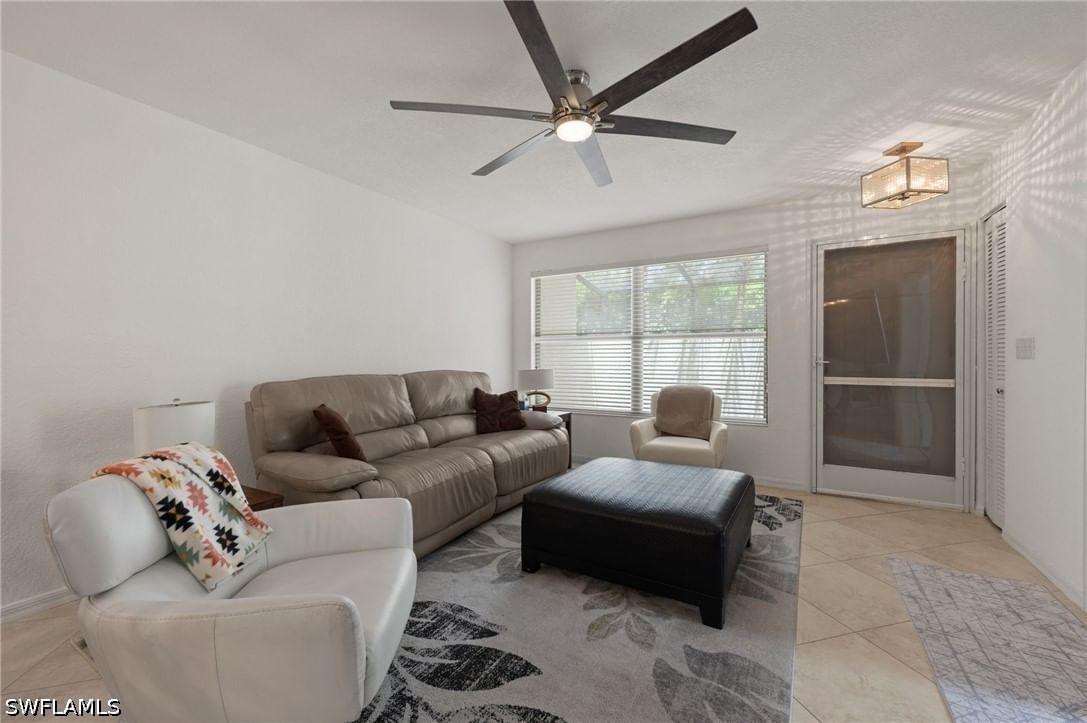 77 EMERALD WOODS Drive #I6, Naples, FL 34108 photo 4