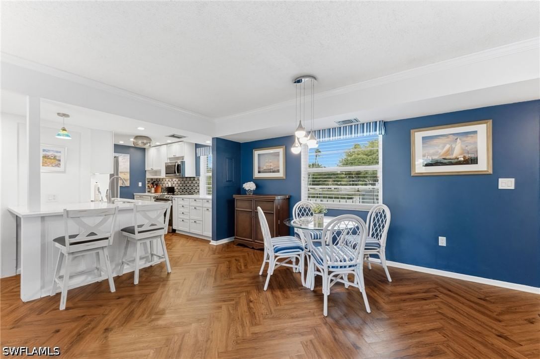 1100 Little Neck Court #F52, Naples, FL 34102 photo 2