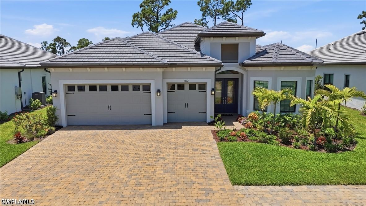 1821 Verada Court, Naples, FL 34120 photo 2