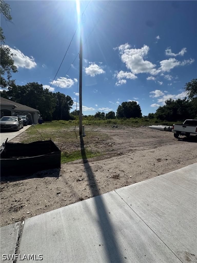 425 Bell Boulevard S, Lehigh Acres, FL 33974 photo 2