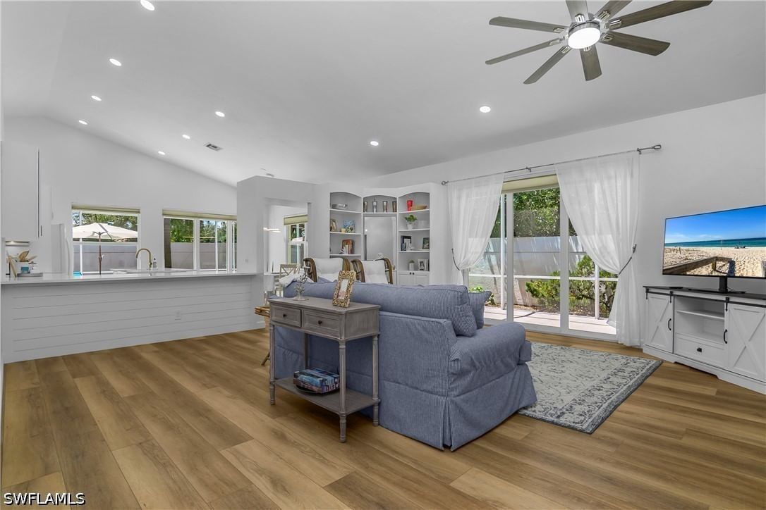 120 Livermore Lane, Naples, FL 34119 photo 4