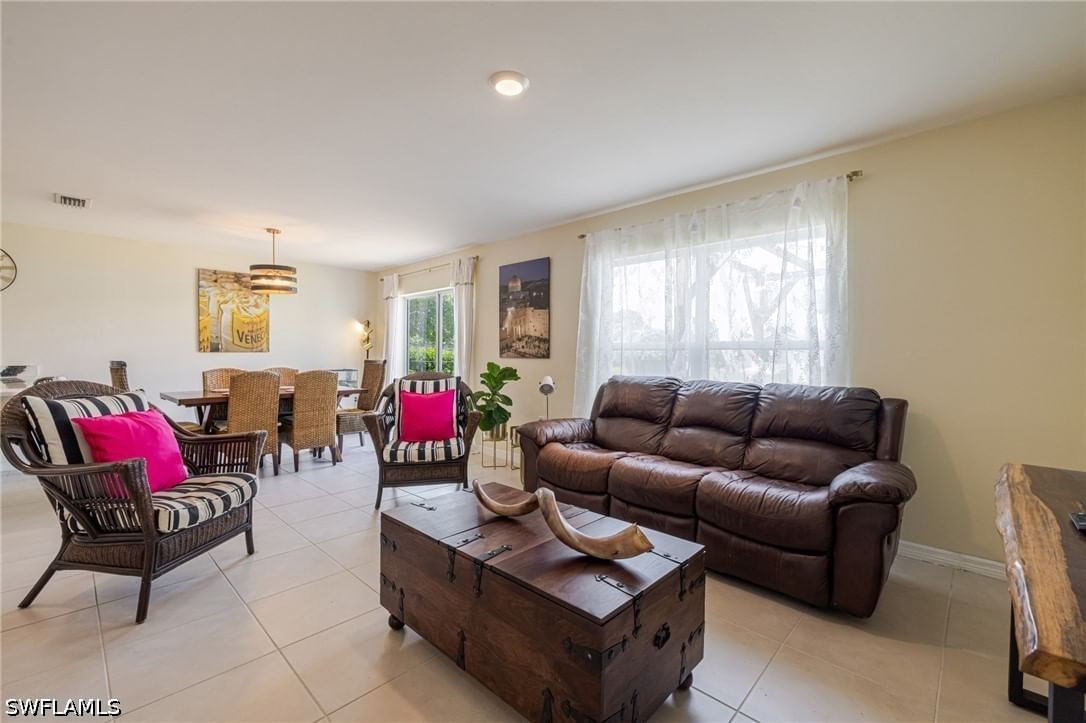 1607 NE 35th Lane, Cape Coral, FL 33909 photo 5