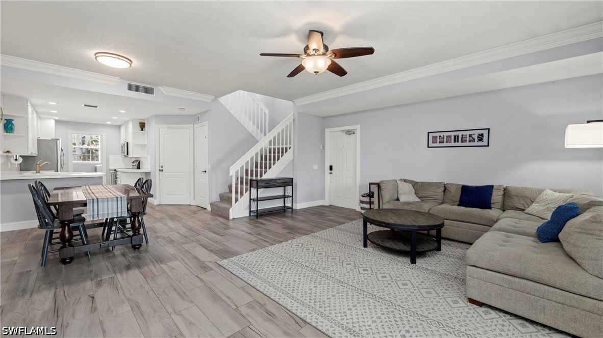 5766 Cove Circle #24, Naples, FL 34119 photo 3