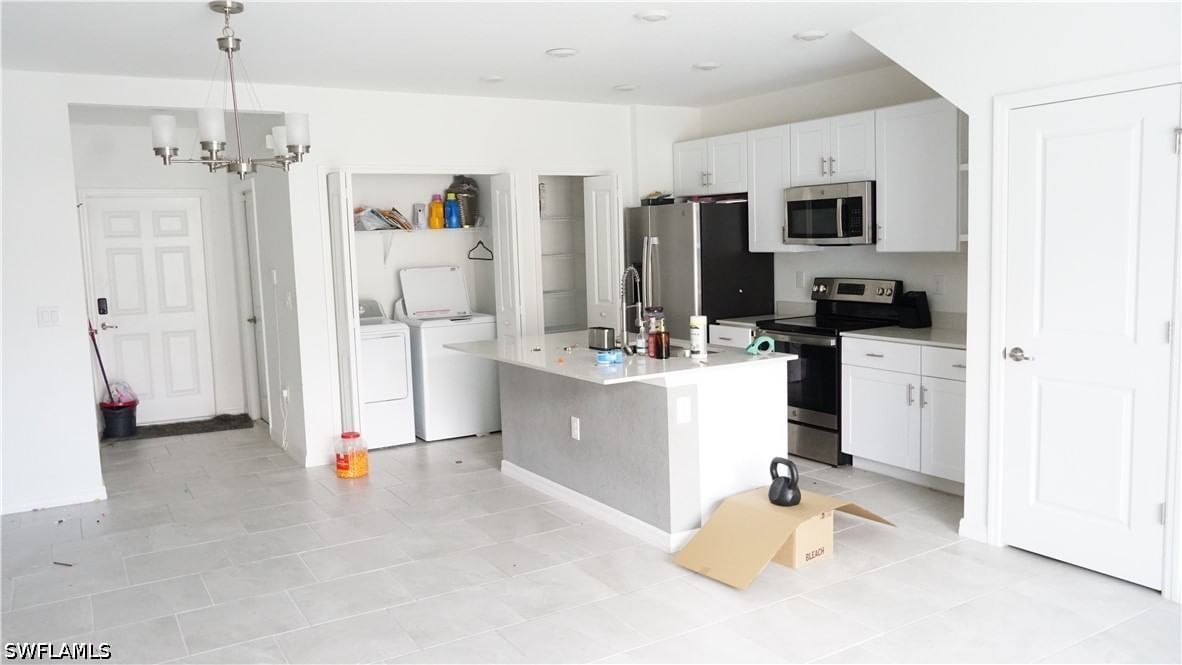 14306 Oviedo Place, Fort Myers, FL 33905 photo 2