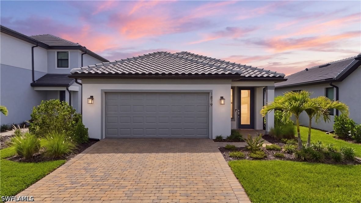 1879 Sierra Court, Naples, FL 34120 photo 2