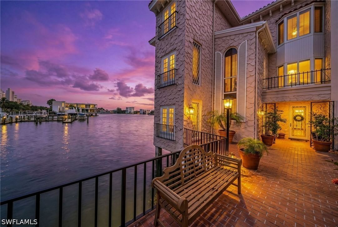 4000 Gulf Shore Boulevard N #3300, Naples, FL 34103 photo 2