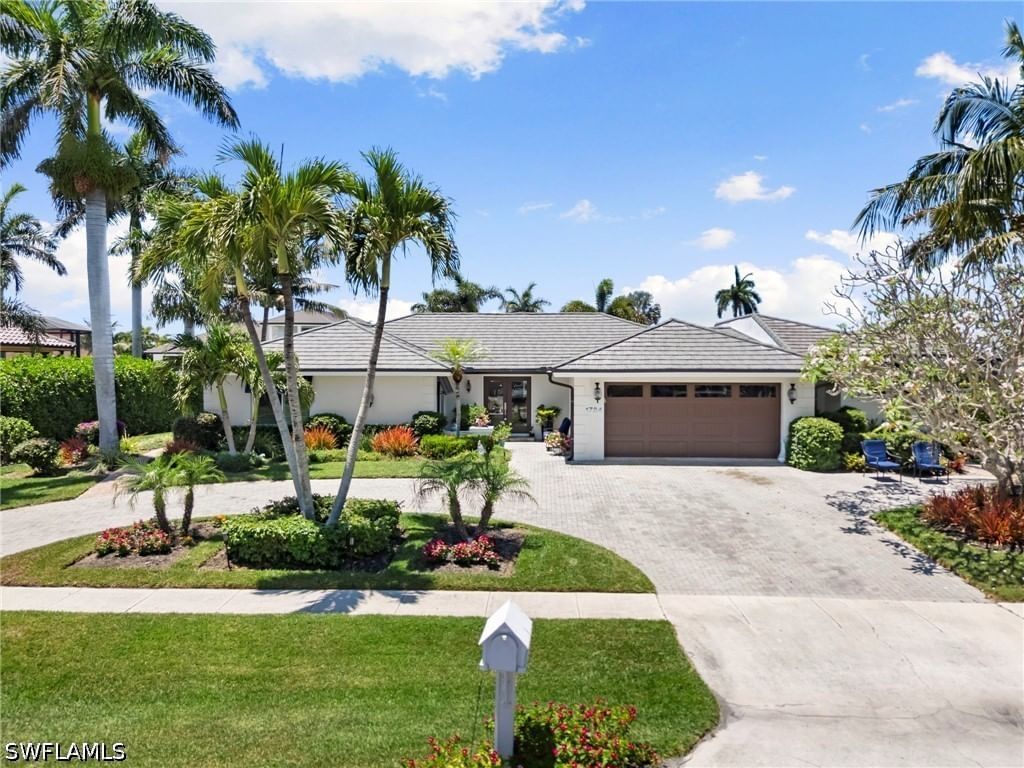 1784 Wavecrest Court, Marco Island, FL 34145 photo 2
