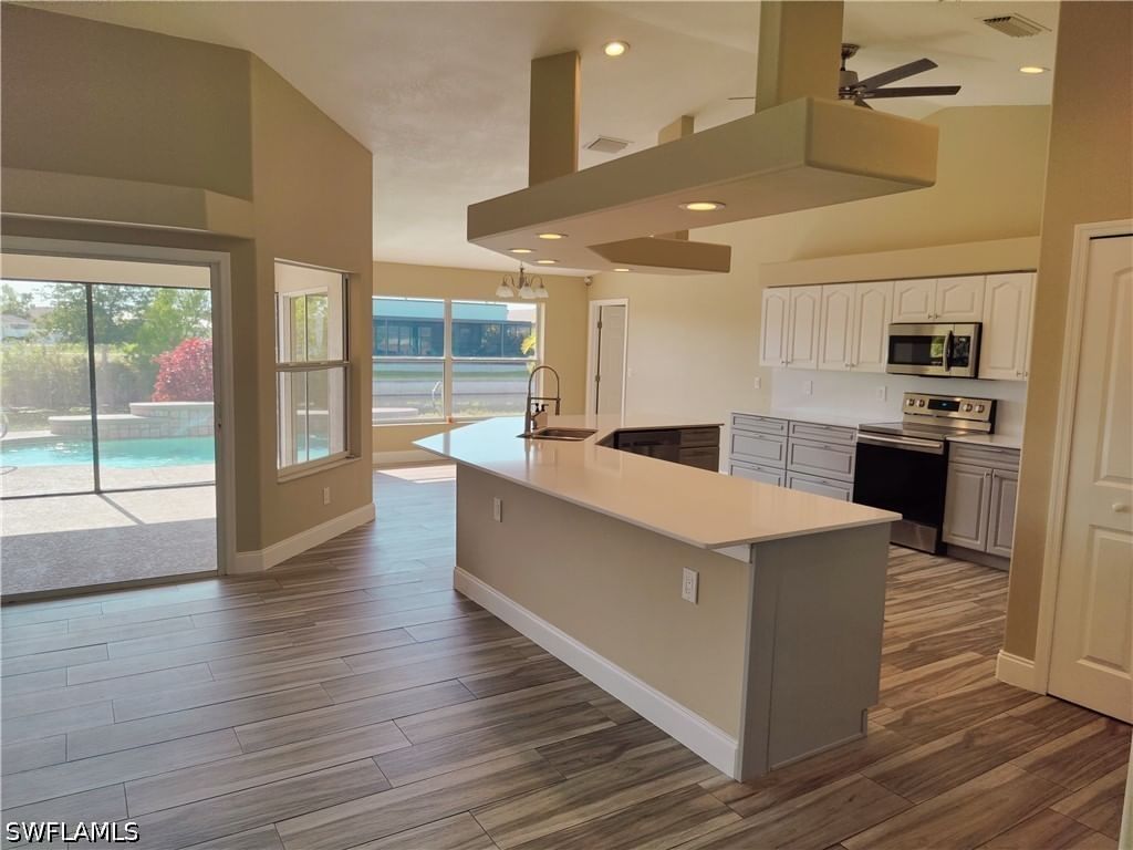 3314 SW 11th Place, Cape Coral, FL 33914 photo 3
