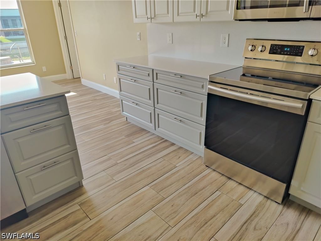 3314 SW 11th Place, Cape Coral, FL 33914 photo 4