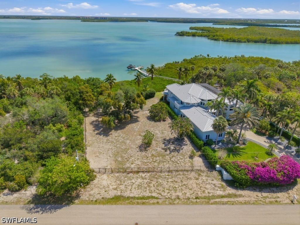 821 Caxambas Drive, Marco Island, FL 34145 photo 2