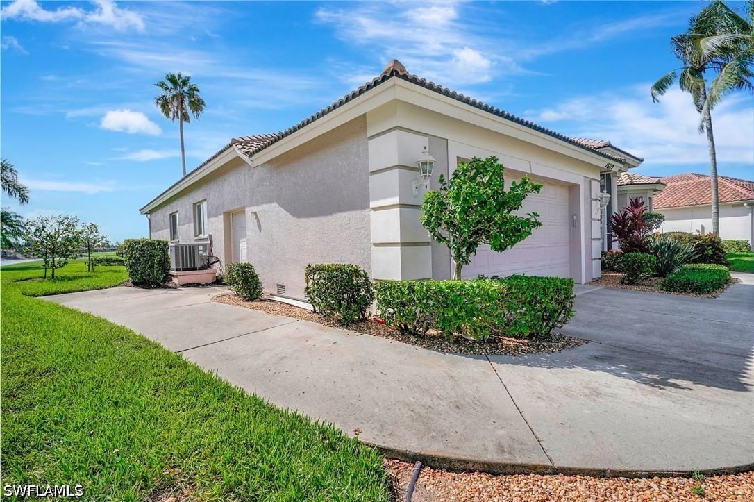16112 Edgemont Drive, Fort Myers, FL 33908 photo 2