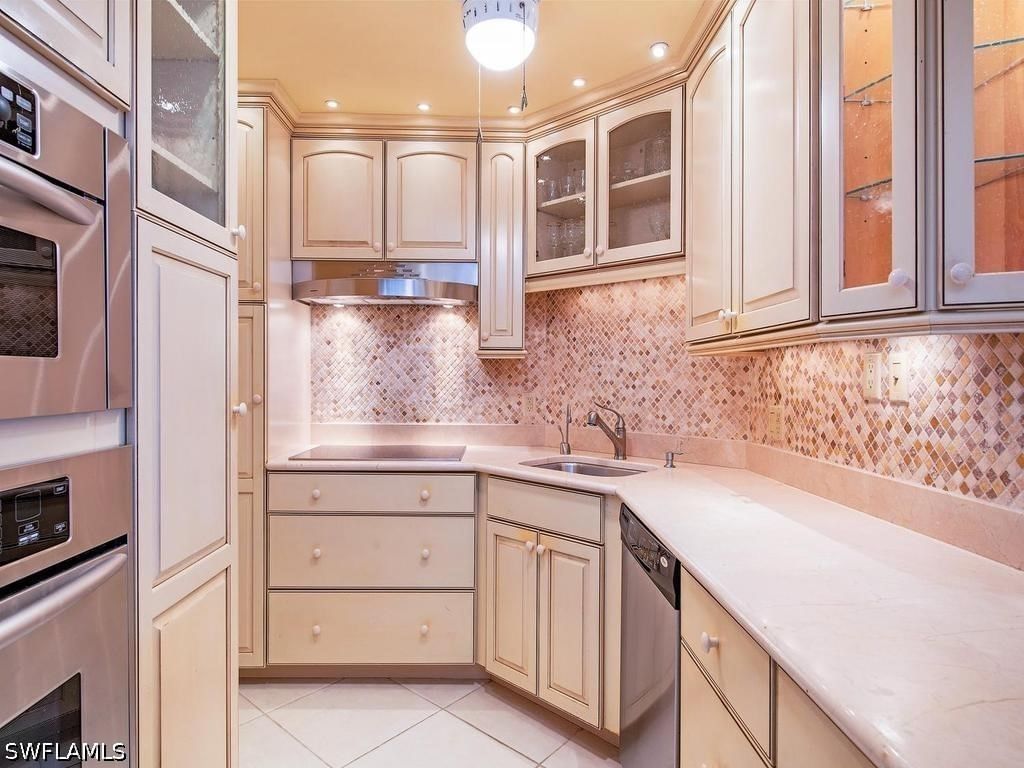 4005 Gulf Shore Boulevard N #903, Naples, FL 34103 photo 4