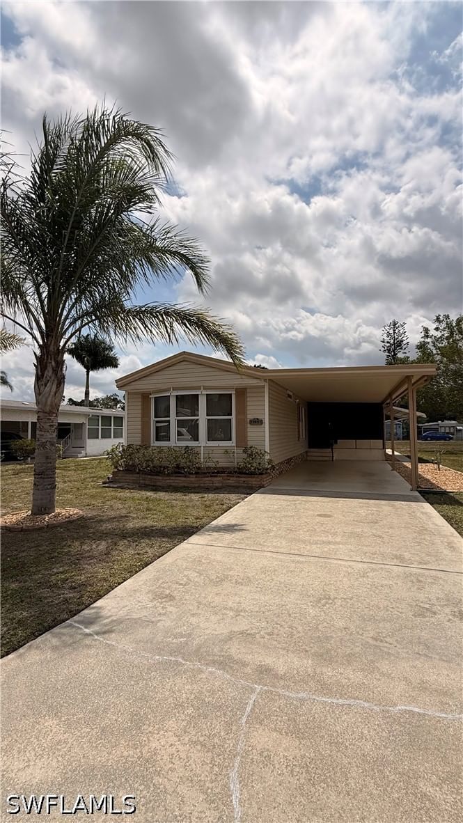 10651 Wales Loop, Bonita Springs, FL 34135 photo 2