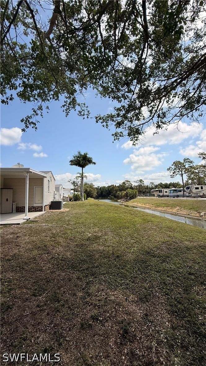 10651 Wales Loop, Bonita Springs, FL 34135 photo 4