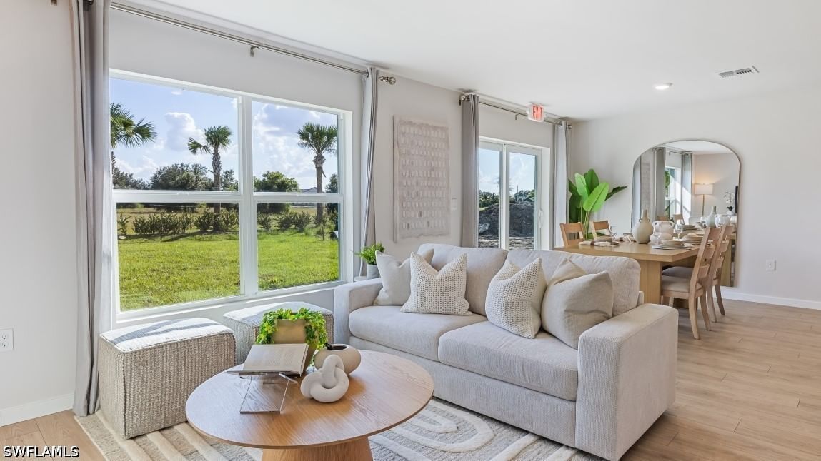722 SE 9TH Avenue, Cape Coral, FL 33990 photo 4