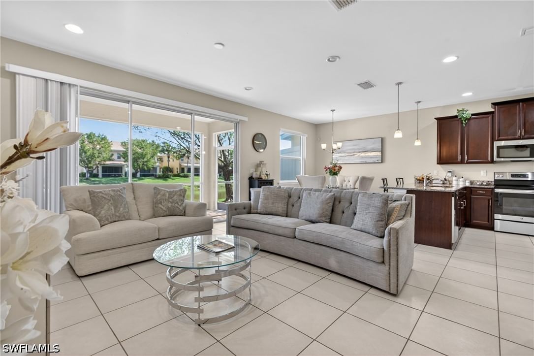 10818 Alvara Point Drive, Bonita Springs, FL 34135 photo 2