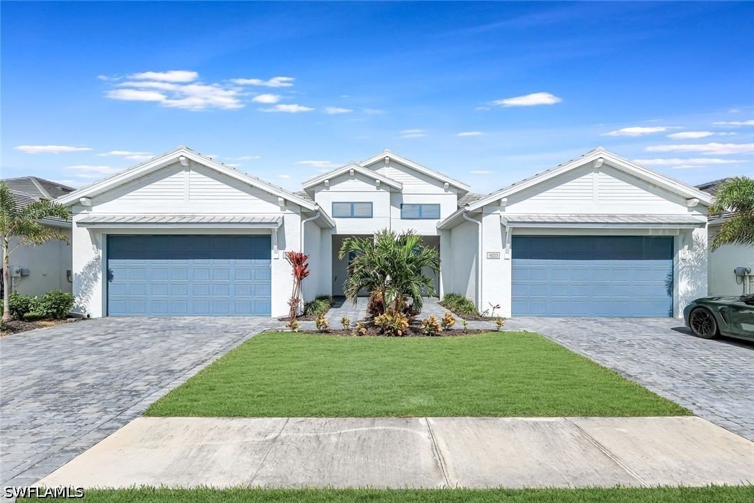 9209 Cayman Drive, Naples, FL 34114 photo 2