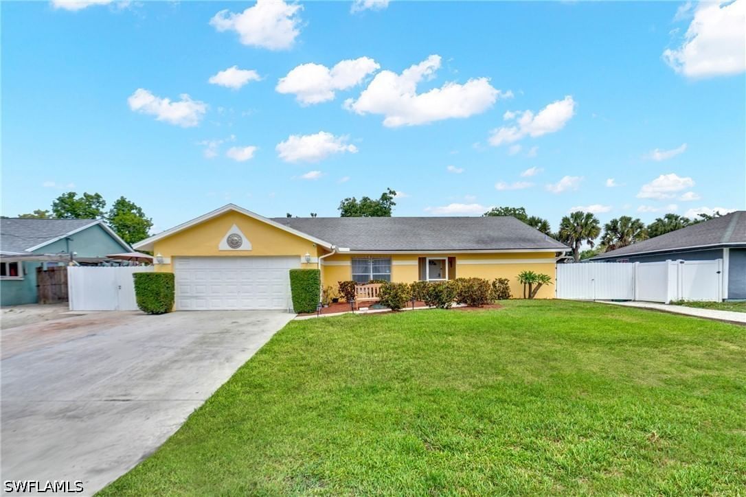 4587 25th Court SW, Naples, FL 34116 photo 2