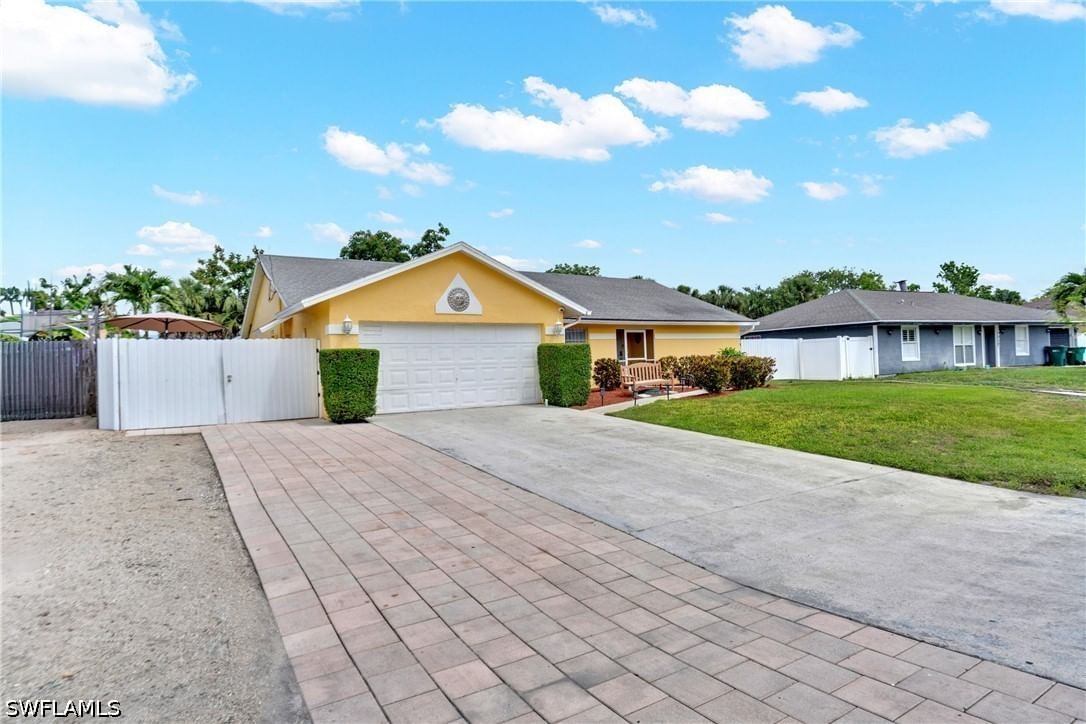 4587 25th Court SW, Naples, FL 34116 photo 4