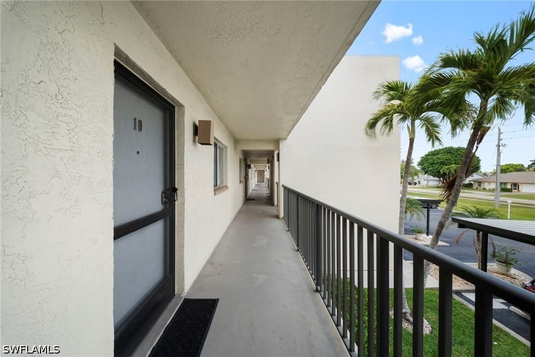 2111 Barkeley Lane #10, Fort Myers, FL 33907 photo 2