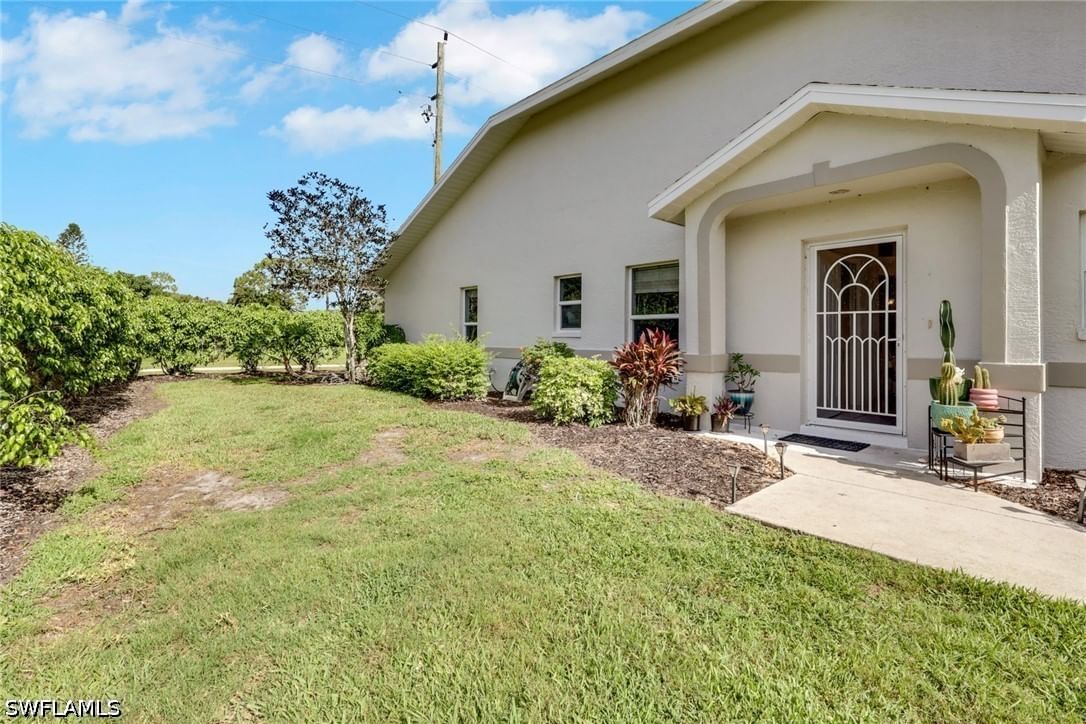 1835 W Crown Pointe Boulevard, Naples, FL 34112 photo 4