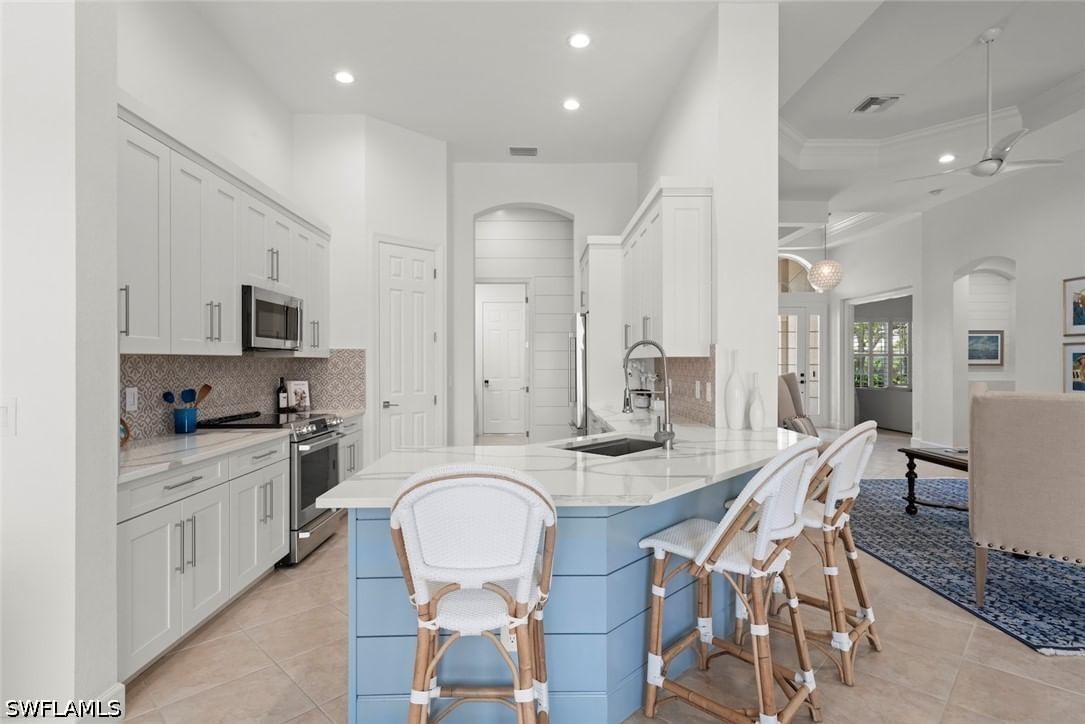 11945 Heather Woods Court, Naples, FL 34120 photo 4