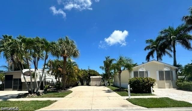 1675 Diamond Lake Circle, Naples, FL 34114 photo 2