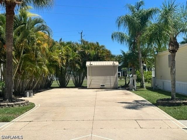 1675 Diamond Lake Circle, Naples, FL 34114 photo 3
