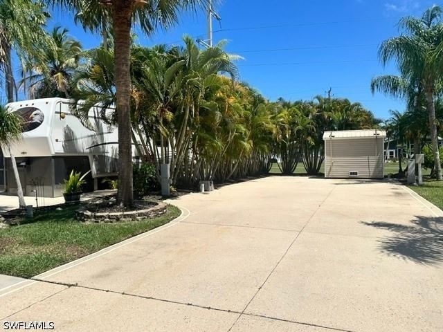 1675 Diamond Lake Circle, Naples, FL 34114 photo 4