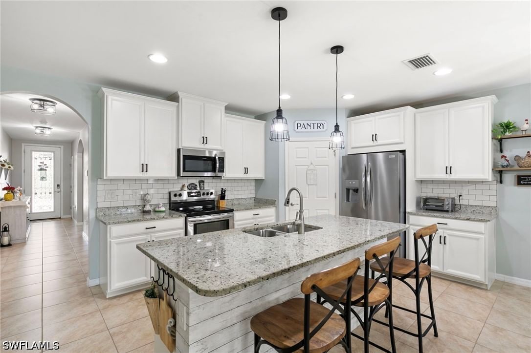 3215 Birchin Lane, Fort Myers, FL 33916 photo 4
