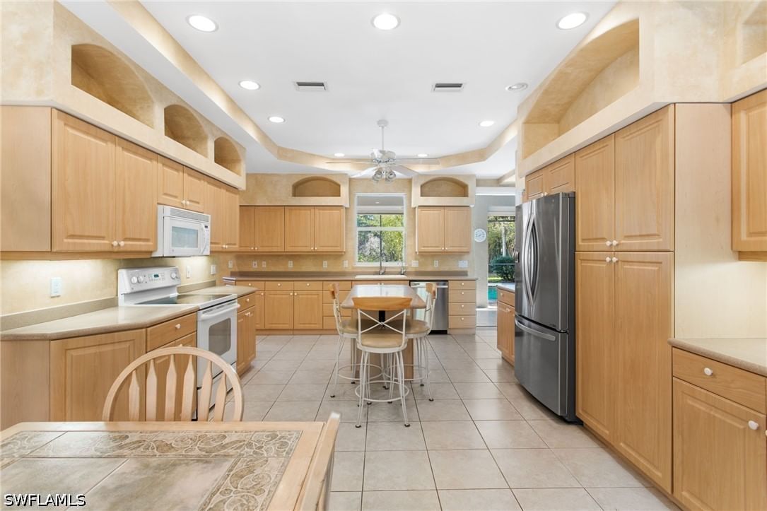 28056 East Brook Drive, Bonita Springs, FL 34135 photo 4