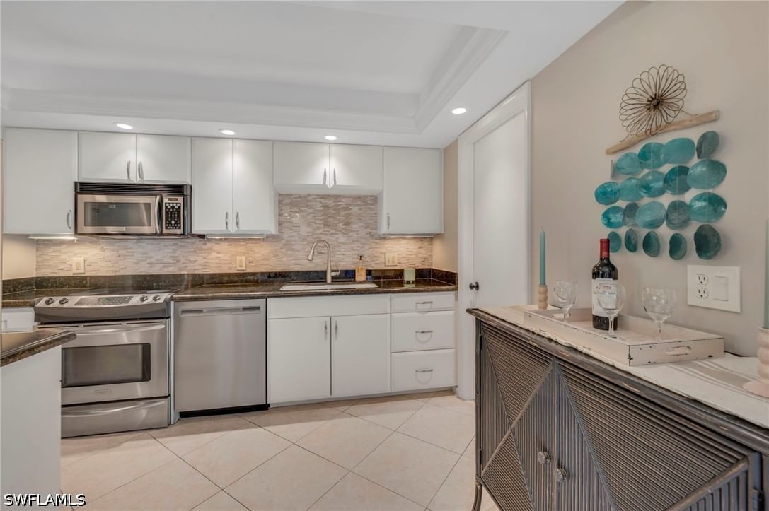 788 Park Shore Drive #D26, Naples, FL 34103 photo 4