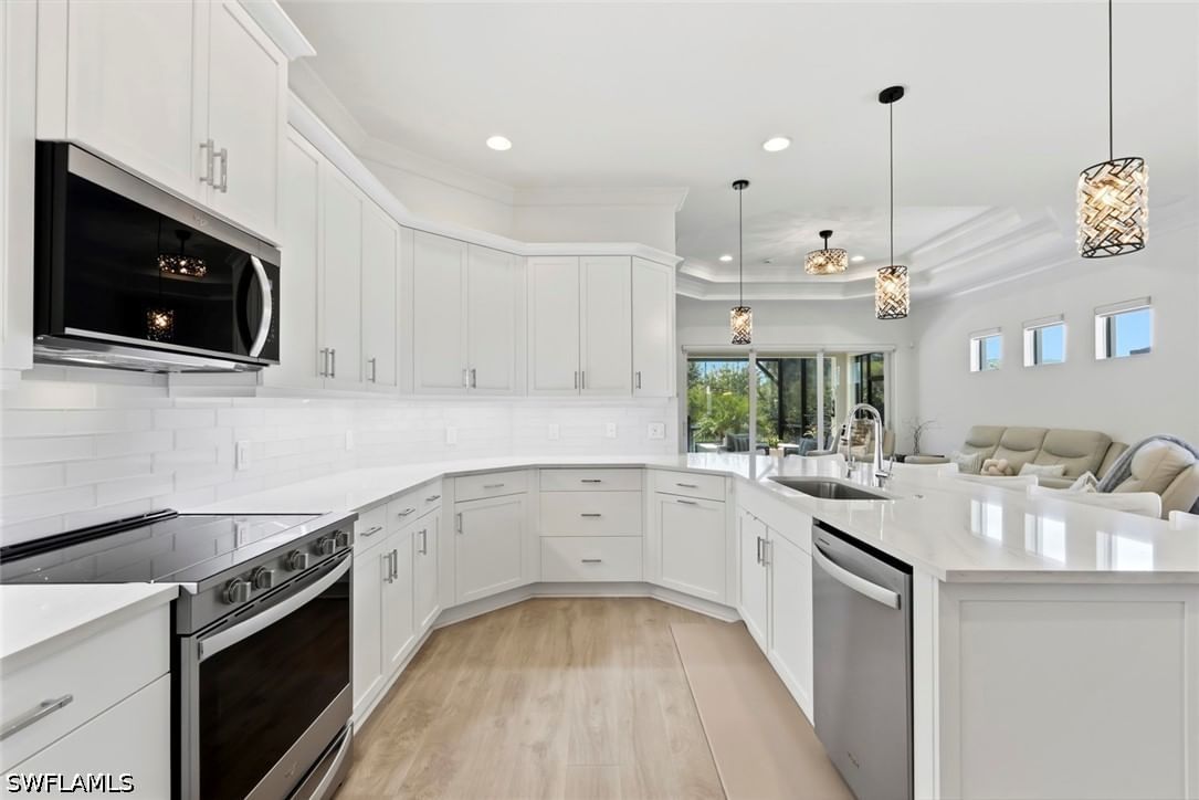 8849 Yucatan Court, Naples, FL 34112 photo 4