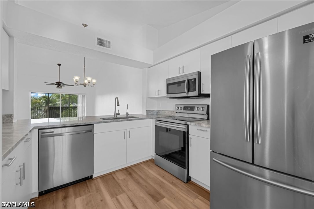 3250 Cypress Glen Way #423, Naples, FL 34109 photo 3