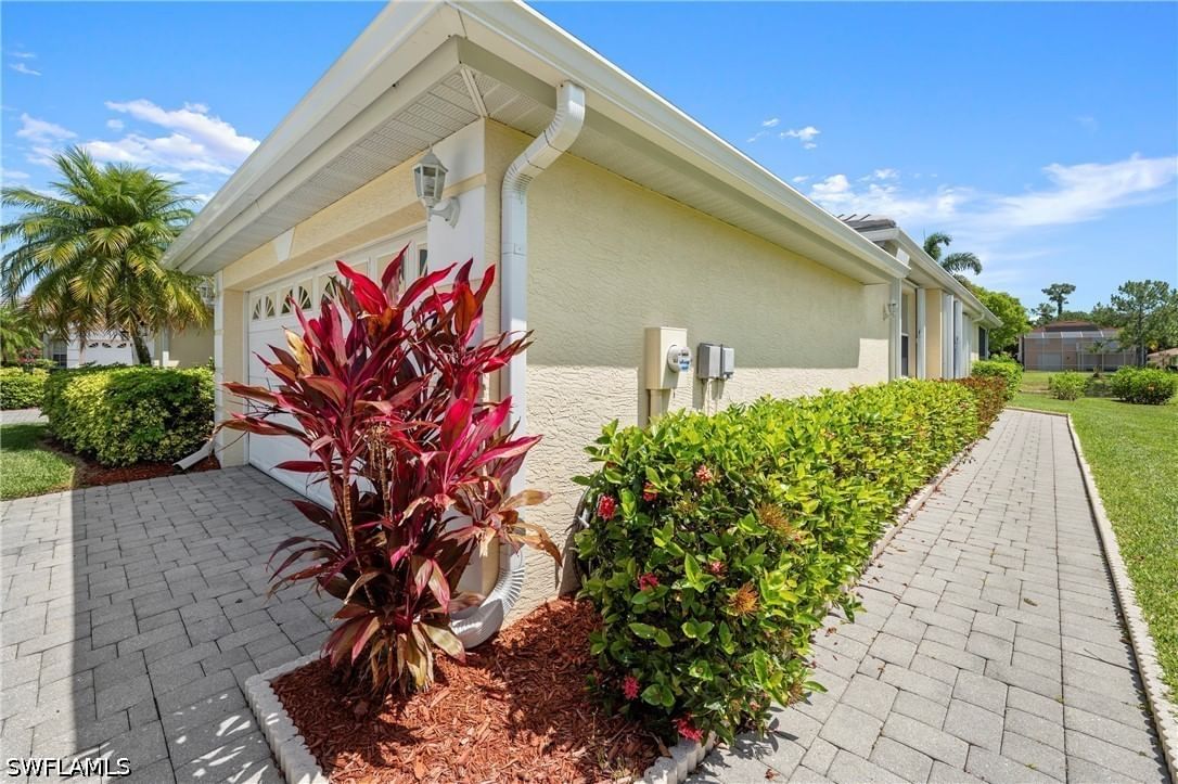 7737 Haverhill Court, Naples, FL 34104 photo 3