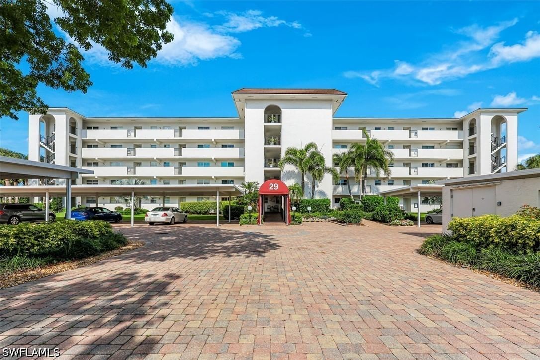 29 High Point Circle E #107, Naples, FL 34103 photo 2