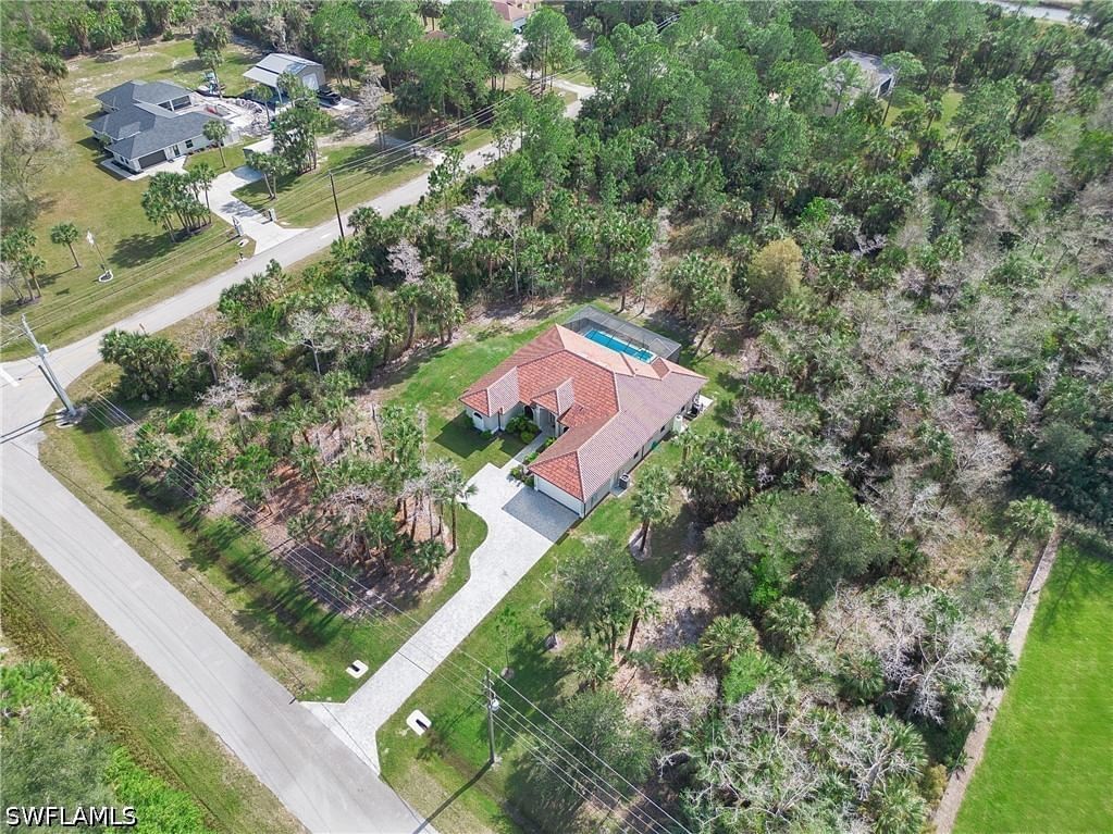 610 25th Avenue NW, Naples, FL 34120 photo 2