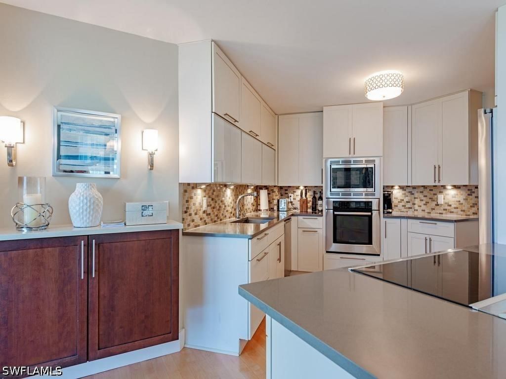 4551 Gulf Shore Boulevard N #606, Naples, FL 34103 photo 4